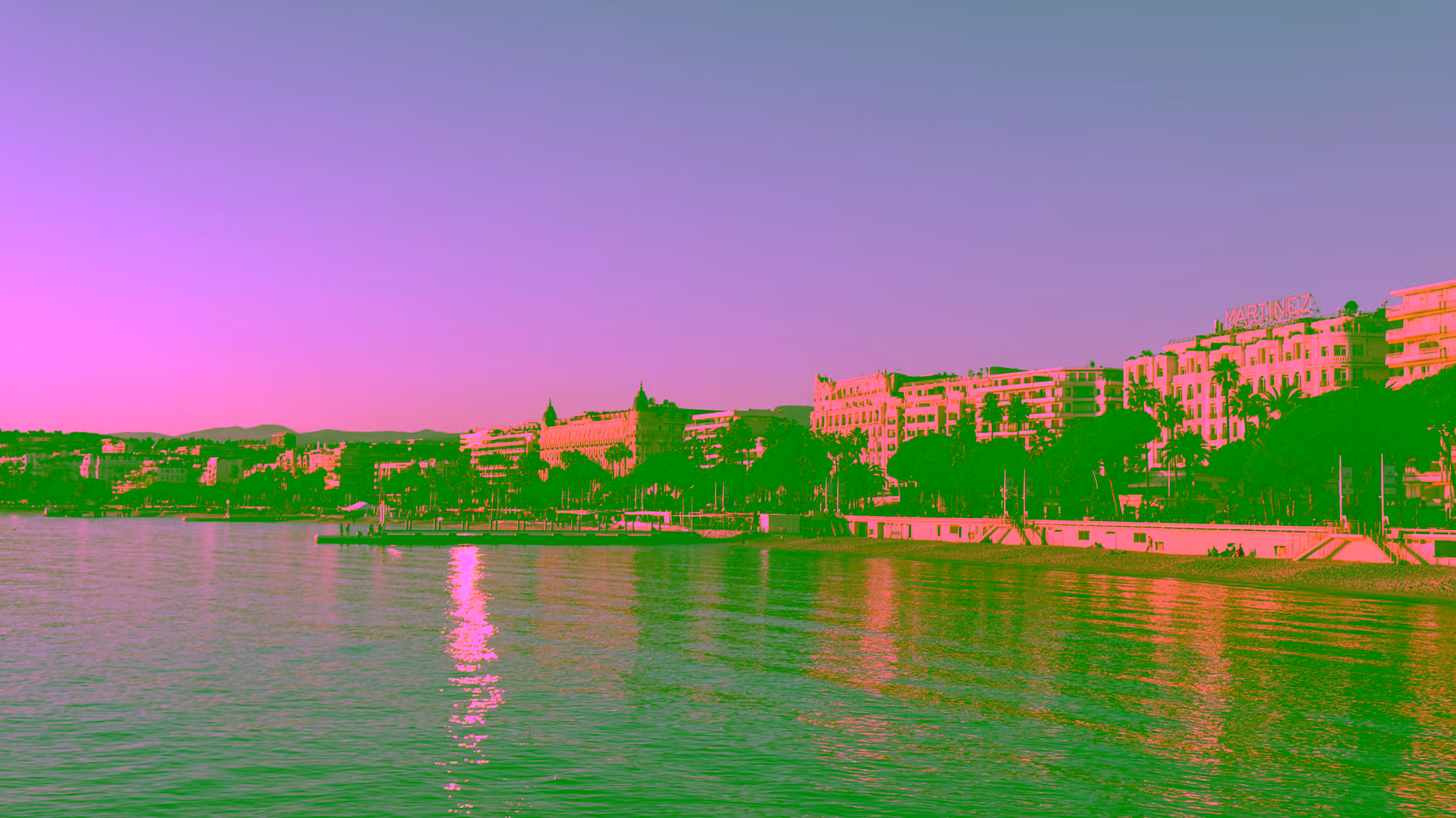 Cannes bay with Carlton and Martinez hotels on the Croisette — private transfer from Nice Airport to Cannes